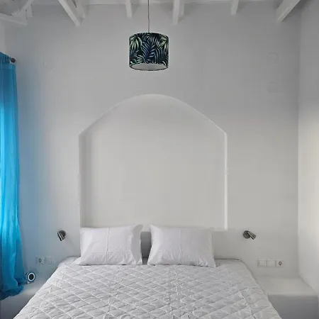 White And Blue Holiday home